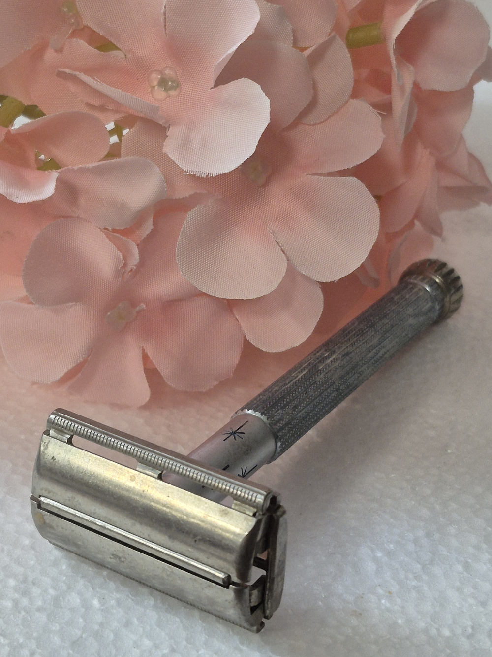 1960's Lady Gillette Blue Starburst Rasor